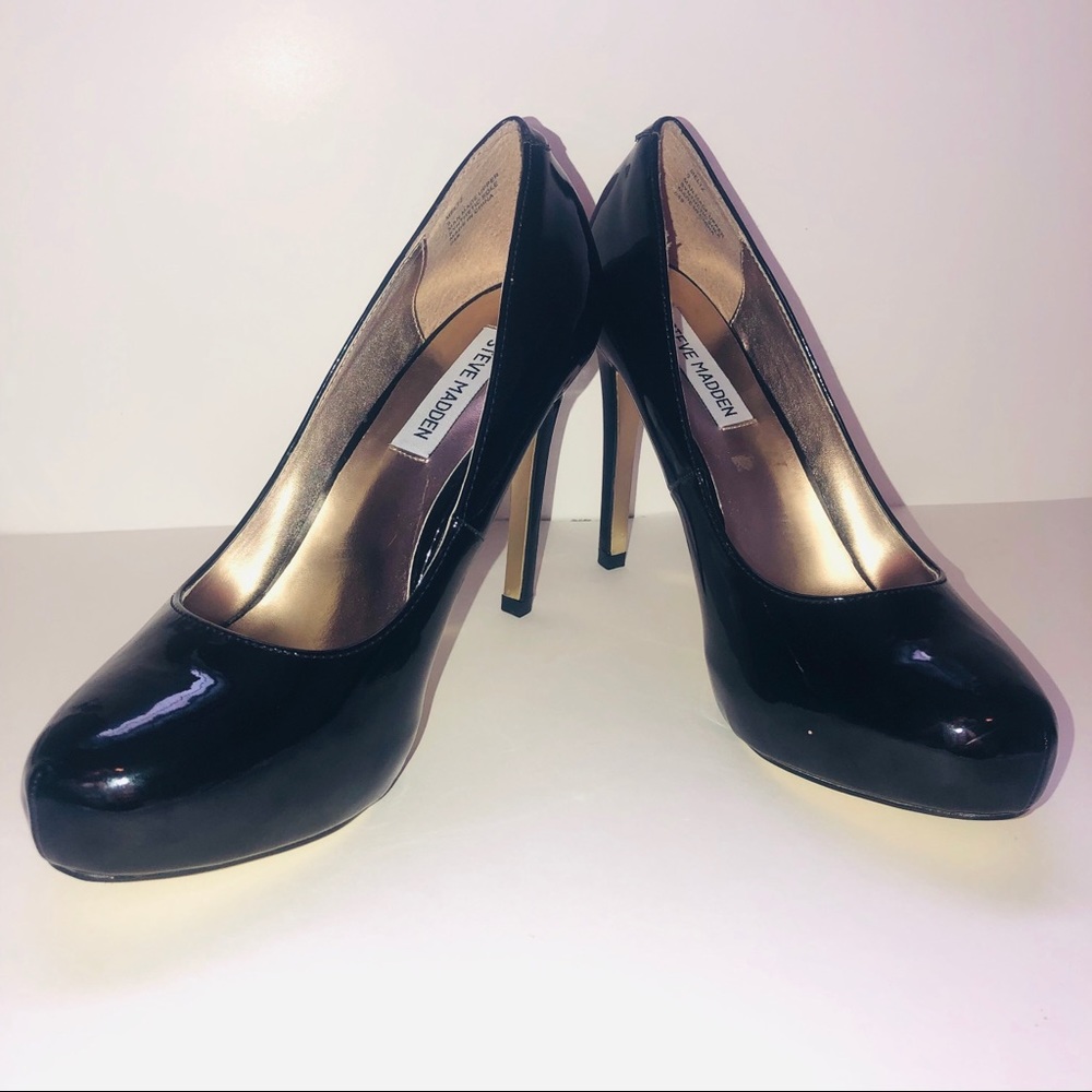 Steve Madden Meltz Leather Closed Toe High Heel - Picture 7 of 8
